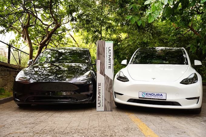 Tesla Model Y Elektrikli SUV Siyah ve Beyaz Renk - PPF Kaplama uygulaması